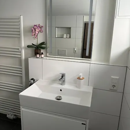 Modernes Apartment, Ruhige Lage, Stadtnah Kelkheim