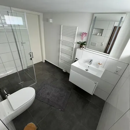 Apartment Modernes Apartment, Ruhige Lage, Stadtnah *