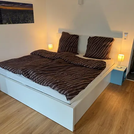 Modernes Apartment, Ruhige Lage, Stadtnah Kelkheim